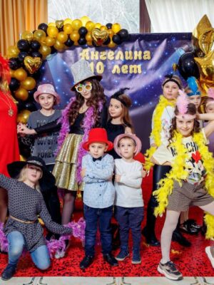 Голливудская вечеринка для детей в Гаграх
