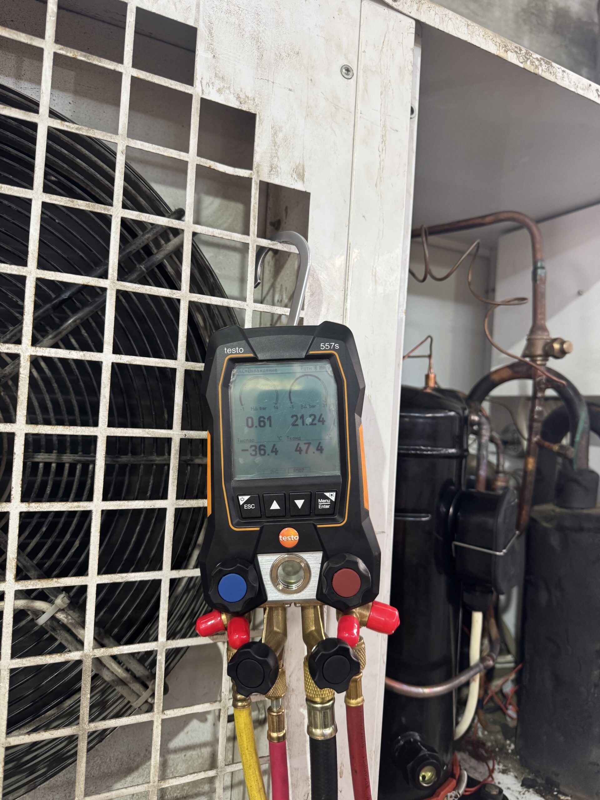 Ремонт холодильника опытным мастером Ремонт холодильника опытным мастером